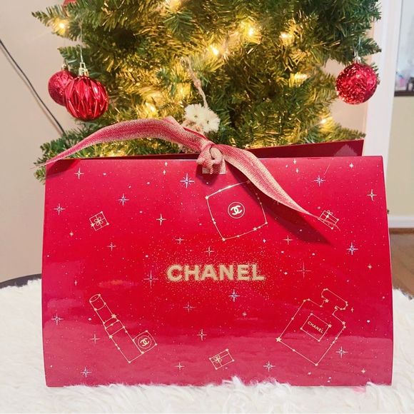 Chanel 2022 Holiday Gift Packaging shopping bag - Picture 1 of 7